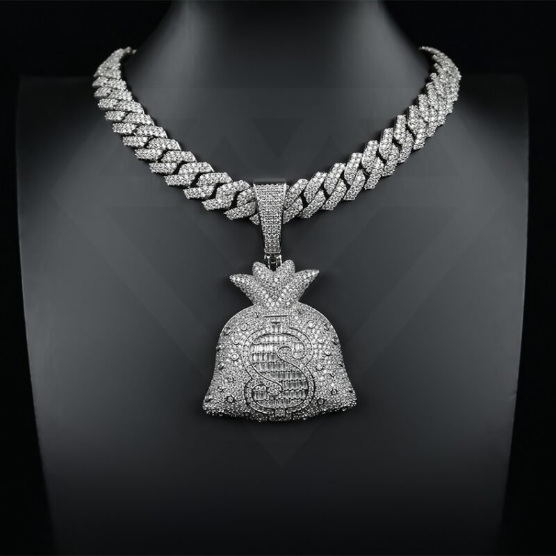 VVS Moissanite Custom Pendant - Image 2