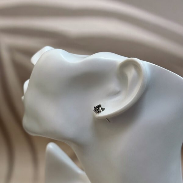 Elegant Alloy Black Stud Earrings - Image 5