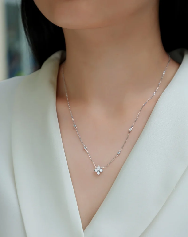 Moissanite Necklace with 5A White Zircon Side Stones in S925 Sterling Silver – 1CT, Wedding & Engagement Jewelry – MYN13646 - Image 6