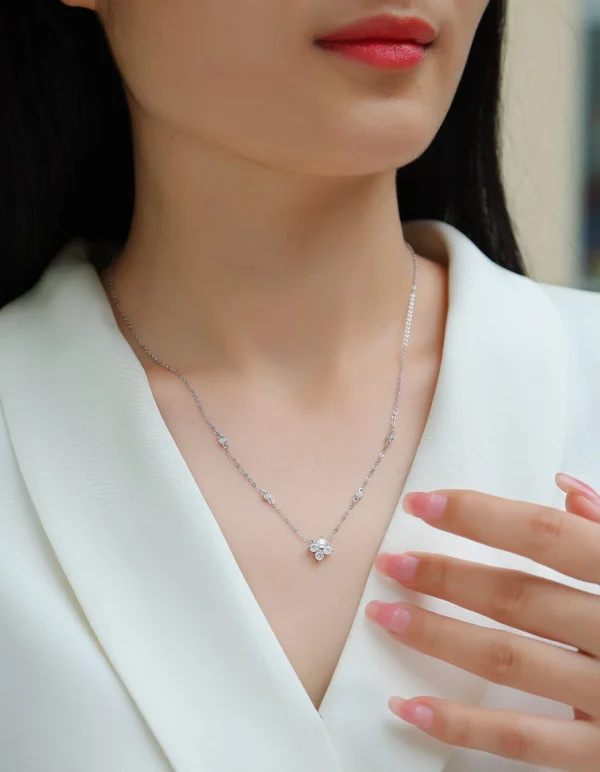 Moissanite Necklace with 5A White Zircon Side Stones in S925 Sterling Silver – 1CT, Wedding & Engagement Jewelry – MYN13646 - Image 5