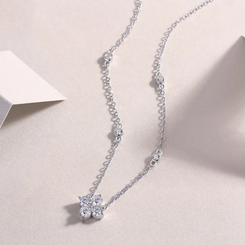 Moissanite Necklace with 5A White Zircon Side Stones in S925 Sterling Silver – 1CT, Wedding & Engagement Jewelry – MYN13646 - Image 3