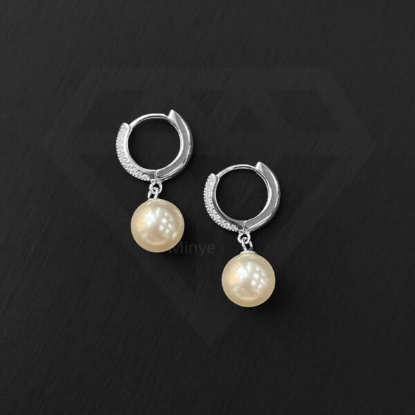 Pearl Hoops silver with Moissanite