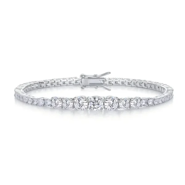 Graduated Round Cut Four-Prong Moissanite Tennis Bracelet